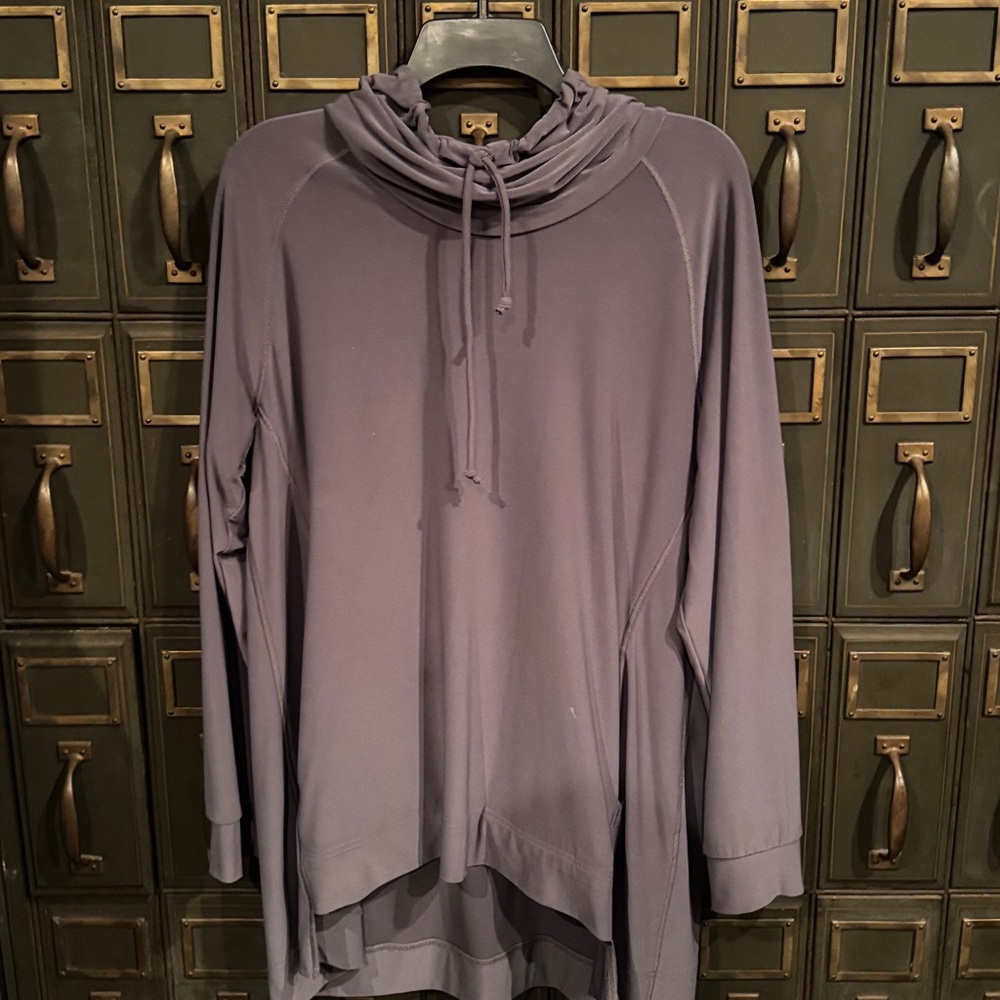 Sympli Energy Sweatshirt.